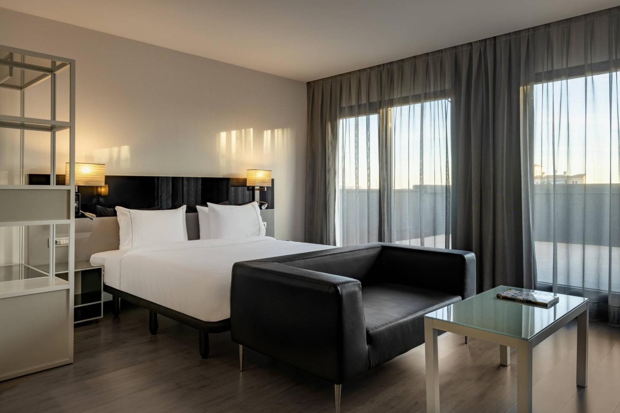 Ac Hotel Atocha By Marriott Мадрид Экстерьер фото